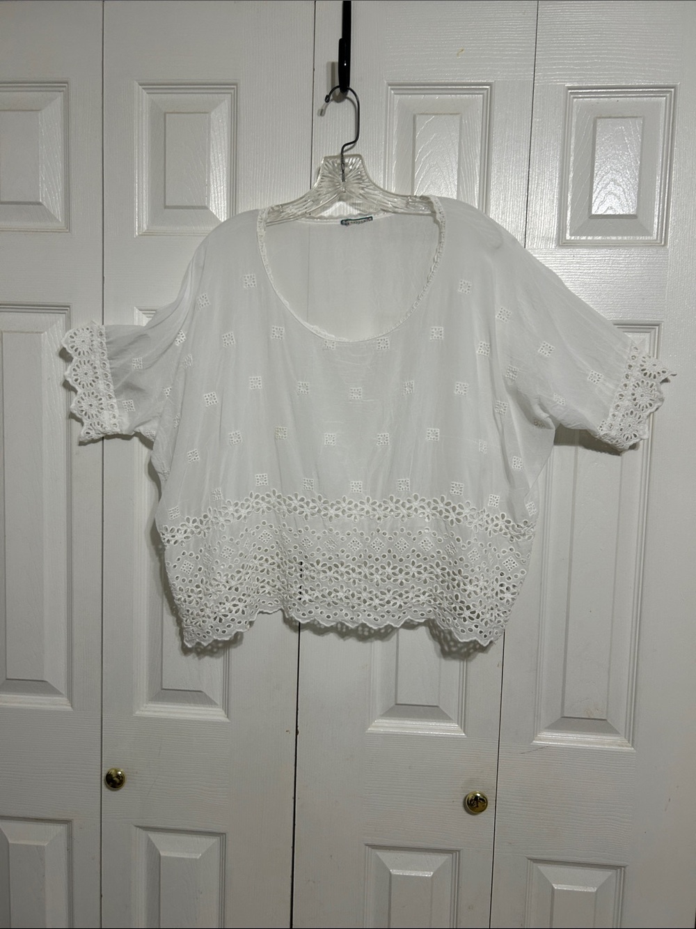 Johnny Was oversized white to with crochet accents